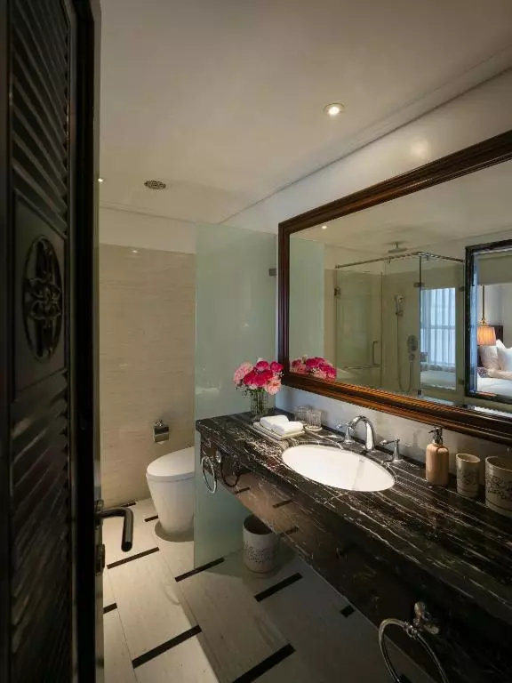 LE JARDIN HOTEL COUTURE or similar